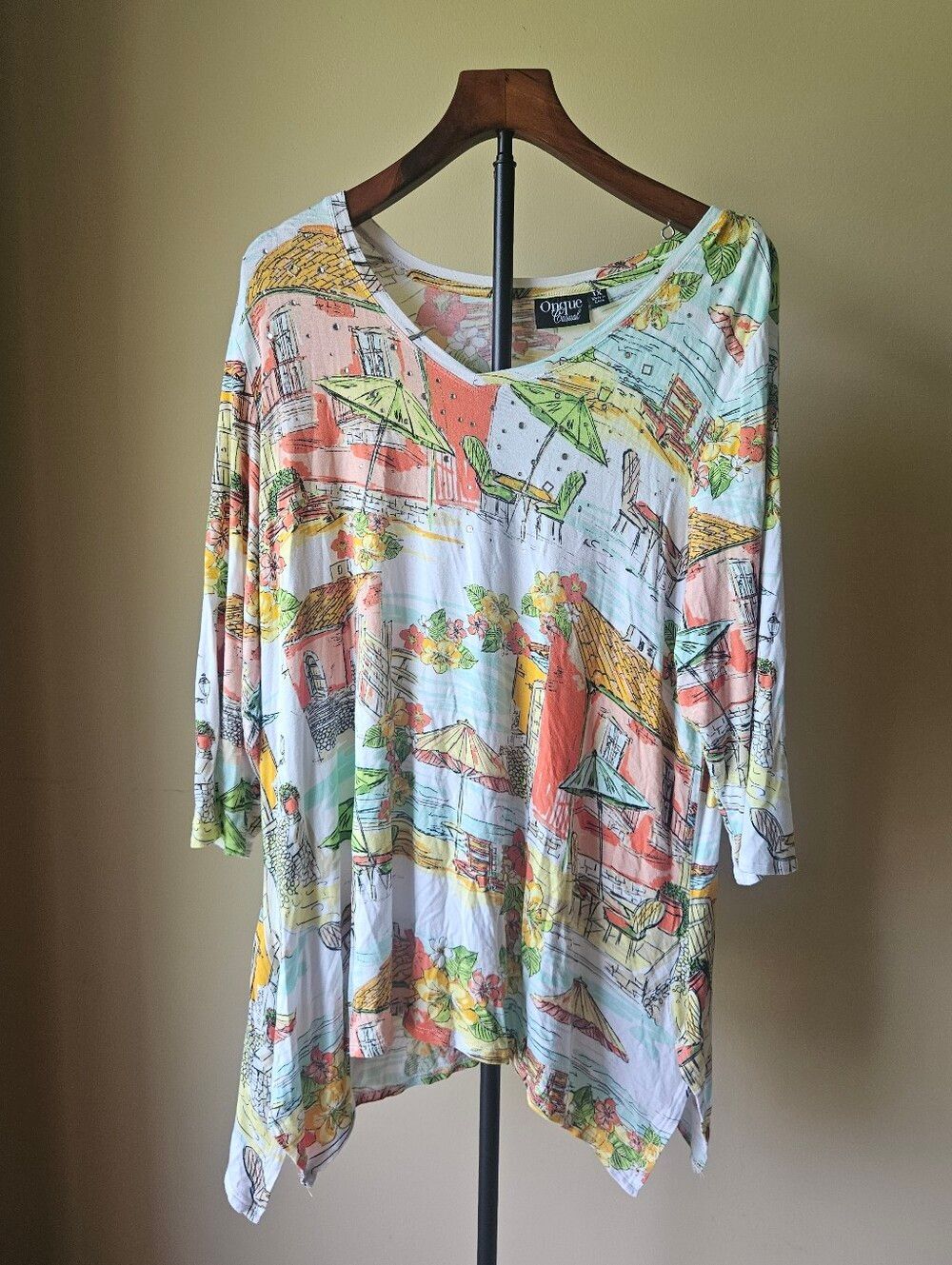 Onque Casual White Multicolor Scenic Print V-Neck Women’s Top Size 1X